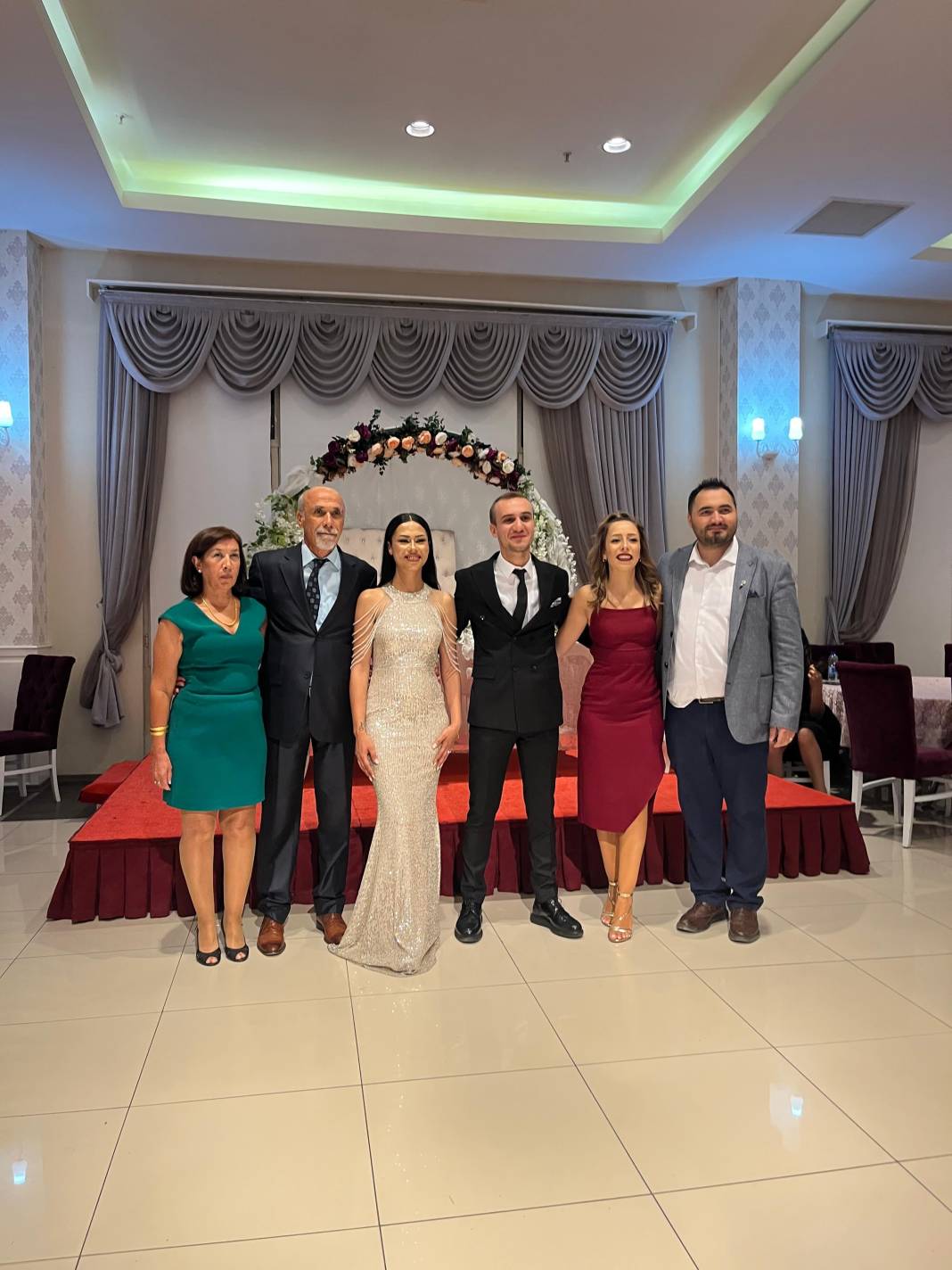 Ezgi ile Deniz nişanlandı 1